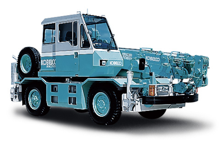 コベルコ（KOBELCO）のタイヤ式クレーン（ラフテレーンクレーン）の全身写真。