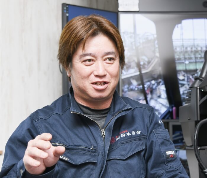 オペレータの塩浦和行さん